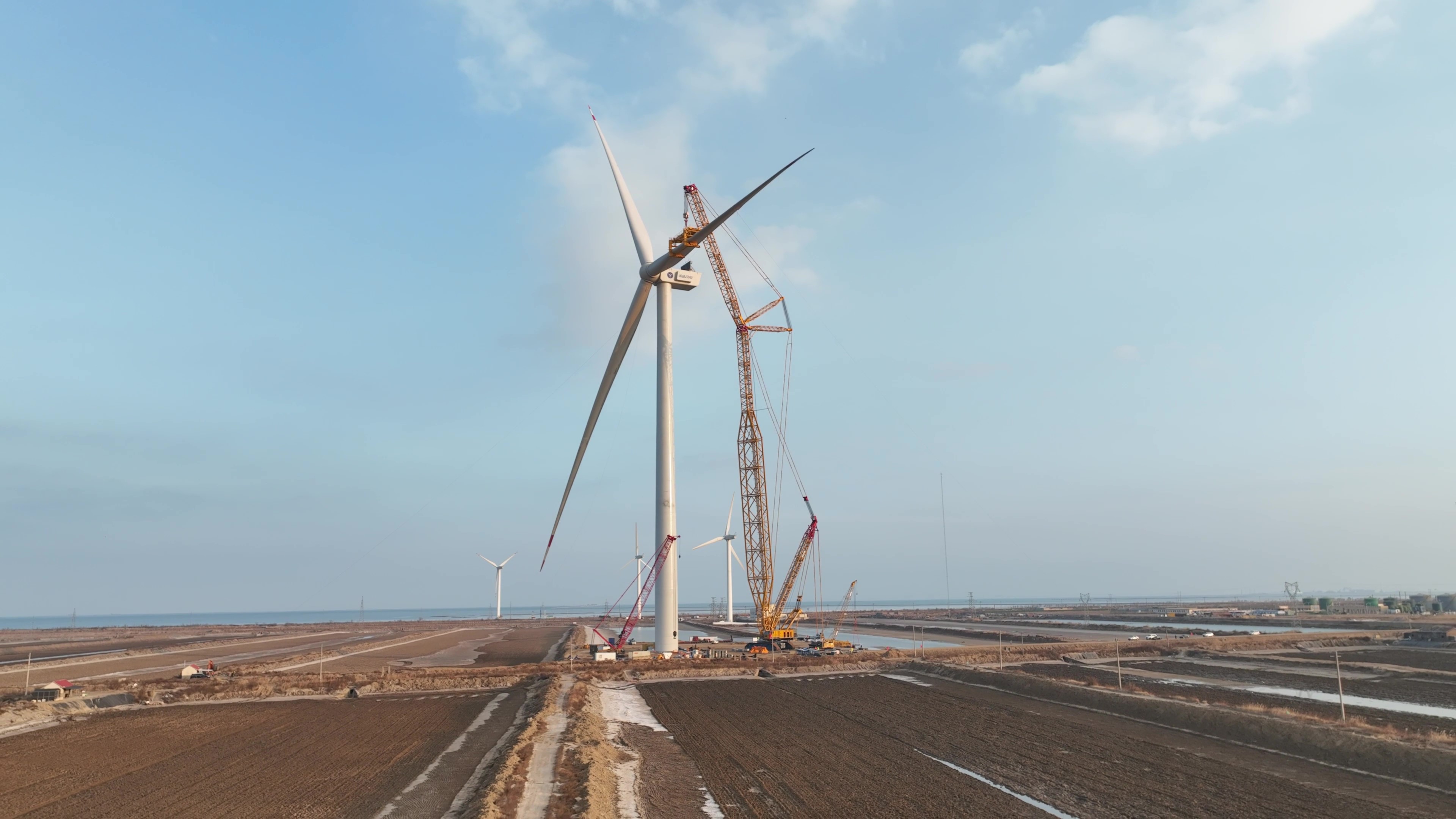 经年打磨现在亮剑！九游会股份深远海16MW&ldquo;海鹰&rdquo;平台吊装乐成